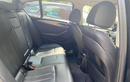 BMW 5 серия, 2019 год, 1 990 000 рублей, 15 фотография