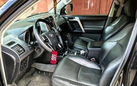 Toyota Land Cruiser Prado 150 рестайлинг 2, 2011 год, 3 150 000 рублей, 6 фотография