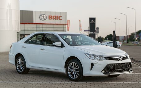 Toyota Camry, 2015 год, 1 855 000 рублей, 3 фотография