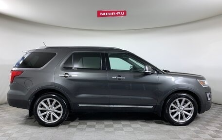 Ford Explorer VI, 2017 год, 2 550 000 рублей, 4 фотография