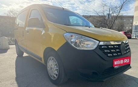 Renault Dokker, 2018 год, 999 999 рублей, 4 фотография