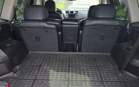 Toyota Highlander III, 2011 год, 2 550 000 рублей, 11 фотография