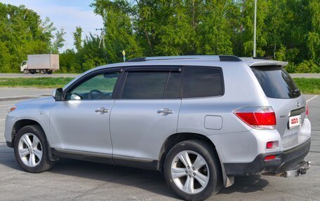 Toyota Highlander III, 2011 год, 2 550 000 рублей, 8 фотография