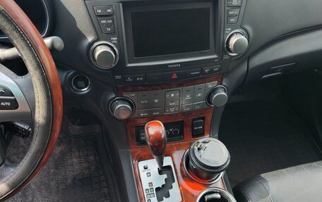 Toyota Highlander III, 2011 год, 2 550 000 рублей, 13 фотография