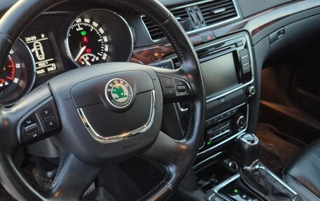 Skoda Superb III рестайлинг, 2013 год, 1 200 000 рублей, 14 фотография