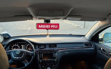 Skoda Superb III рестайлинг, 2013 год, 1 200 000 рублей, 16 фотография