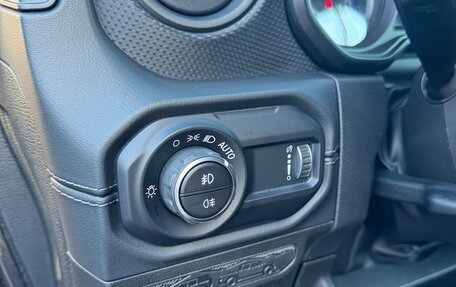 Jeep Wrangler, 2023 год, 13 фотография