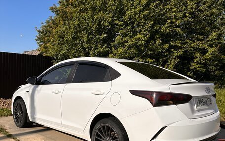 Hyundai Solaris II рестайлинг, 2022 год, 1 600 000 рублей, 4 фотография