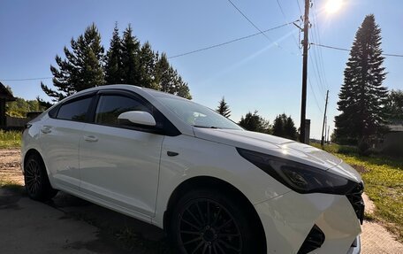 Hyundai Solaris II рестайлинг, 2022 год, 1 600 000 рублей, 8 фотография