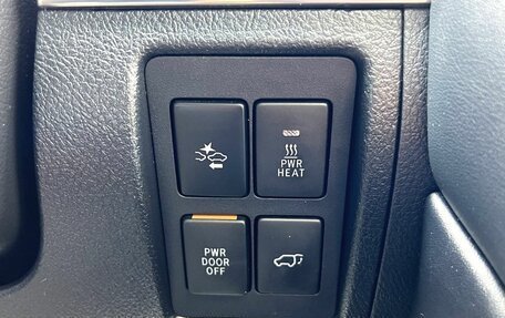 Toyota Land Cruiser 200, 2018 год, 6 930 000 рублей, 26 фотография