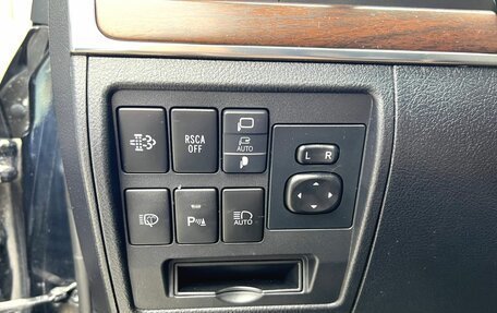 Toyota Land Cruiser 200, 2018 год, 6 930 000 рублей, 25 фотография