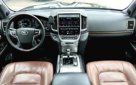 Toyota Land Cruiser 200, 2018 год, 6 930 000 рублей, 37 фотография