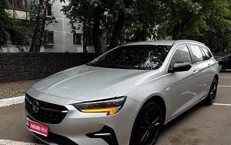 Opel Insignia II рестайлинг, 2020 год, 1 980 000 рублей, 1 фотография