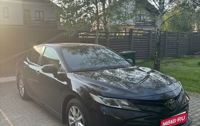 Toyota Camry, 2020 год, 2 800 000 рублей, 1 фотография