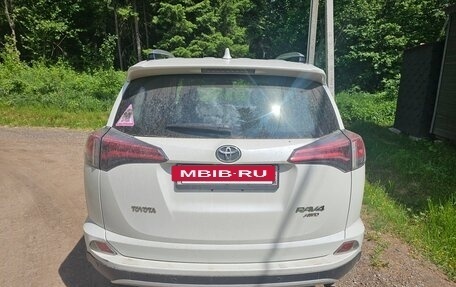 Toyota RAV4, 2015 год, 2 222 222 рублей, 4 фотография