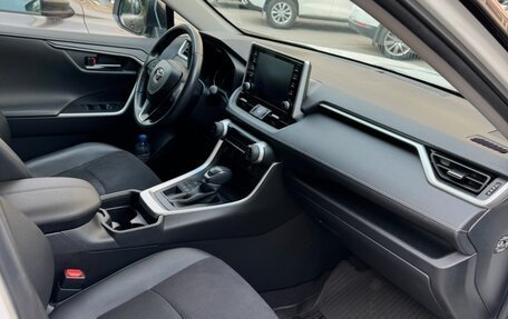 Toyota RAV4, 2022 год, 3 800 000 рублей, 11 фотография