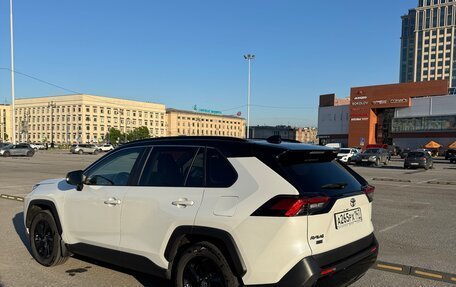 Toyota RAV4, 2022 год, 3 800 000 рублей, 4 фотография