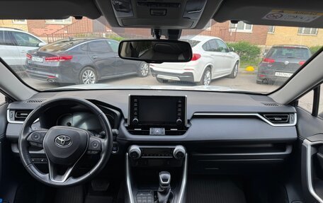 Toyota RAV4, 2022 год, 3 800 000 рублей, 9 фотография