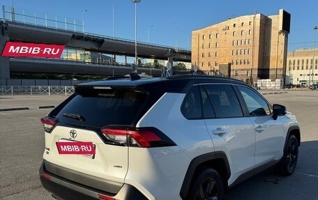 Toyota RAV4, 2022 год, 3 800 000 рублей, 6 фотография