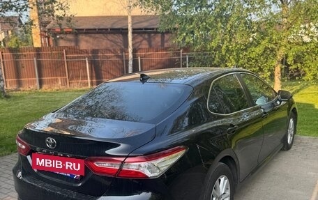 Toyota Camry, 2020 год, 2 800 000 рублей, 4 фотография