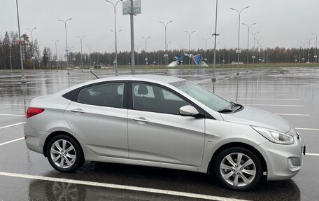 Hyundai Solaris II рестайлинг, 2014 год, 830 000 рублей, 3 фотография