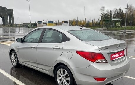 Hyundai Solaris II рестайлинг, 2014 год, 830 000 рублей, 2 фотография
