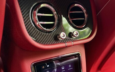Bentley Bentayga I, 2021 год, 23 000 000 рублей, 13 фотография