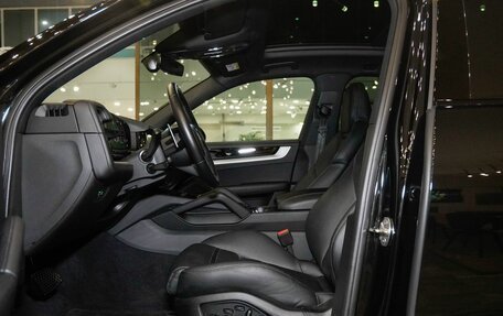 Porsche Cayenne III, 2023 год, 15 350 000 рублей, 11 фотография