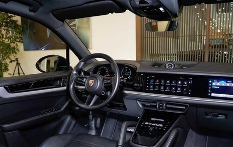 Porsche Cayenne III, 2023 год, 15 350 000 рублей, 16 фотография