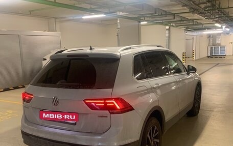 Volkswagen Tiguan II, 2018 год, 2 100 000 рублей, 5 фотография