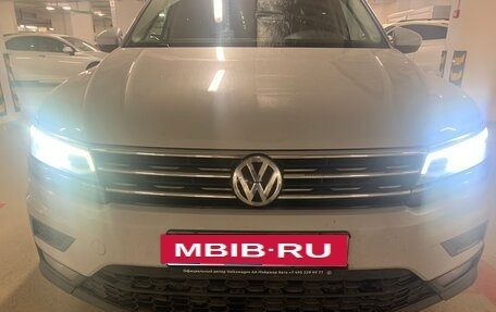 Volkswagen Tiguan II, 2018 год, 2 100 000 рублей, 7 фотография