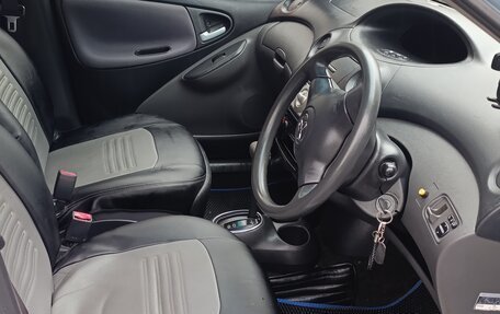 Toyota Vitz, 2003 год, 410 000 рублей, 10 фотография