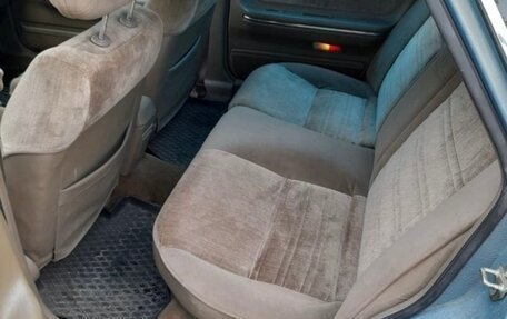 Mazda 626, 1988 год, 440 000 рублей, 11 фотография