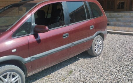 Opel Zafira A рестайлинг, 2002 год, 500 000 рублей, 3 фотография