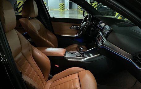 BMW 3 серия, 2021 год, 3 990 000 рублей, 15 фотография