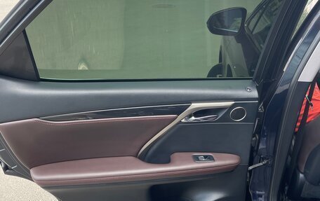 Lexus RX IV рестайлинг, 2019 год, 6 200 000 рублей, 9 фотография