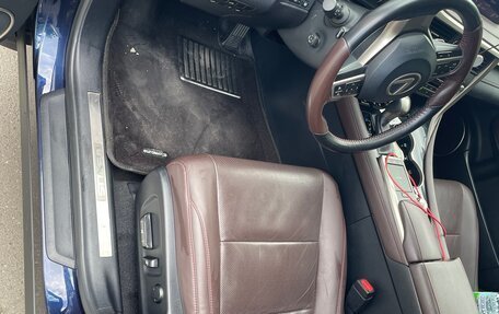 Lexus RX IV рестайлинг, 2019 год, 6 200 000 рублей, 18 фотография