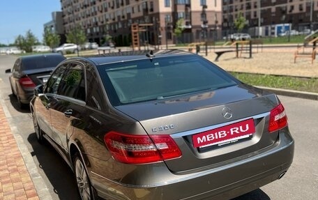 Mercedes-Benz E-Класс, 2011 год, 2 050 000 рублей, 5 фотография