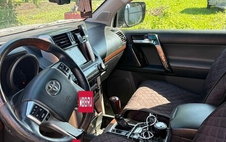 Toyota Land Cruiser Prado 150 рестайлинг 2, 2011 год, 2 750 000 рублей, 3 фотография