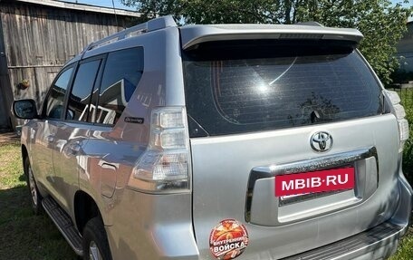Toyota Land Cruiser Prado 150 рестайлинг 2, 2011 год, 2 750 000 рублей, 9 фотография