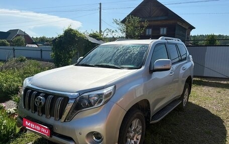 Toyota Land Cruiser Prado 150 рестайлинг 2, 2011 год, 2 750 000 рублей, 13 фотография