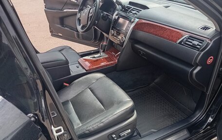 Toyota Camry, 2014 год, 1 700 000 рублей, 2 фотография