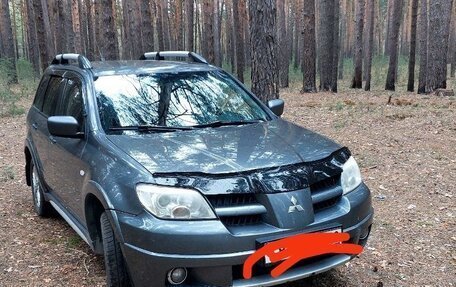 Mitsubishi Outlander III рестайлинг 3, 2006 год, 880 000 рублей, 2 фотография