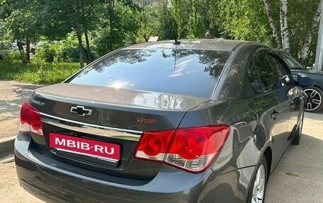 Chevrolet Cruze II, 2010 год, 690 000 рублей, 5 фотография