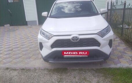 Toyota RAV4, 2022 год, 3 500 000 рублей, 2 фотография