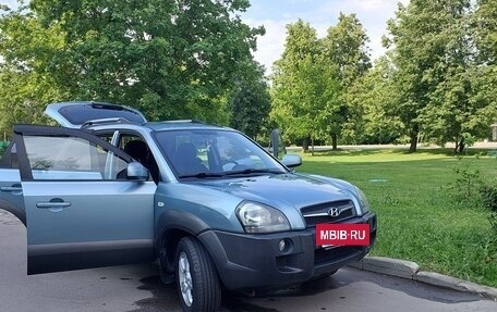 Hyundai Tucson III, 2008 год, 884 000 рублей, 3 фотография