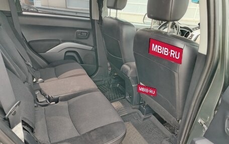 Mitsubishi Outlander III рестайлинг 3, 2008 год, 796 000 рублей, 16 фотография