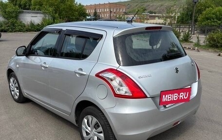 Suzuki Swift IV, 2011 год, 930 000 рублей, 2 фотография