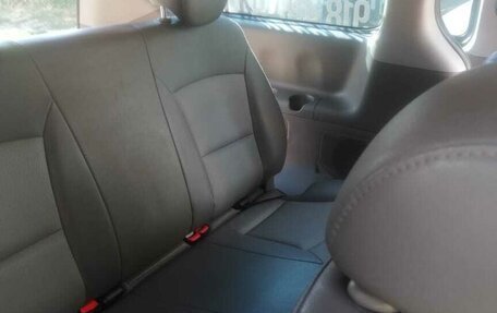 Hyundai Grand Starex Grand Starex I рестайлинг 2, 2010 год, 1 650 000 рублей, 1 фотография