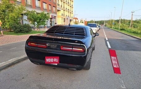 Dodge Challenger III рестайлинг 2, 2019 год, 3 400 000 рублей, 3 фотография